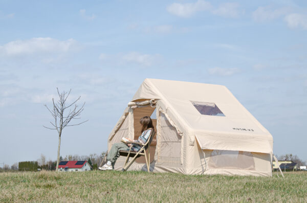 Pripučiama glamping palapinė KOPA stovyklavietėj su gyventoju