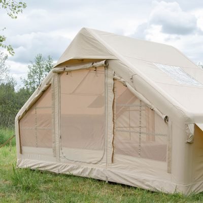 Pripučiama glamping palapinė stovyklavietėje HIMA kieme šalia vandens telkinio